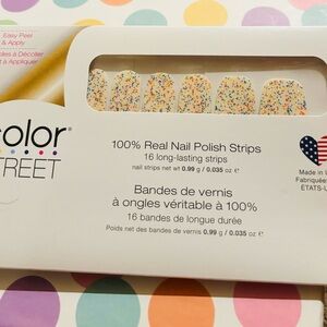 COLOR STREET 100% NAIL POLISH STRIPS